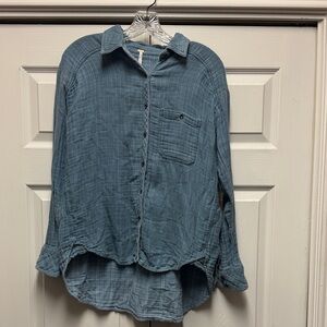 FREE PEOPLE Turn It Around Chambray Button Shirt Blue 100% Cotton Women's XSP
